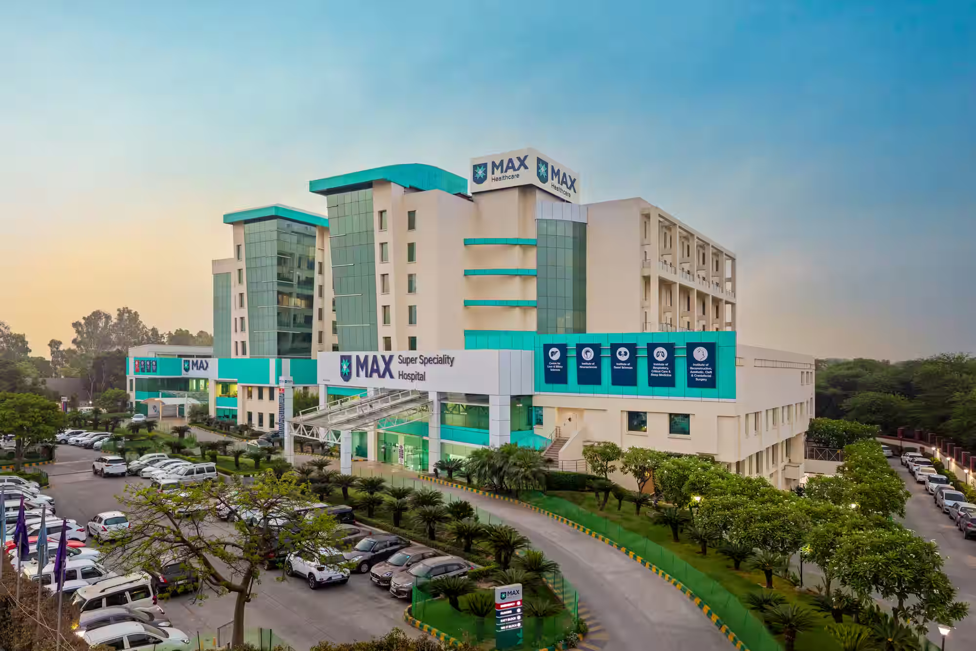 Max Super Speciality Saket Hospital
                            New Delhi hospital